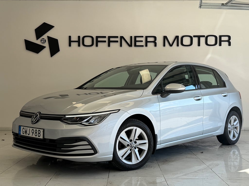 Volkswagen Golf 1.5 Base CarPlay PDC 360KAM RattVärme ADPFart 