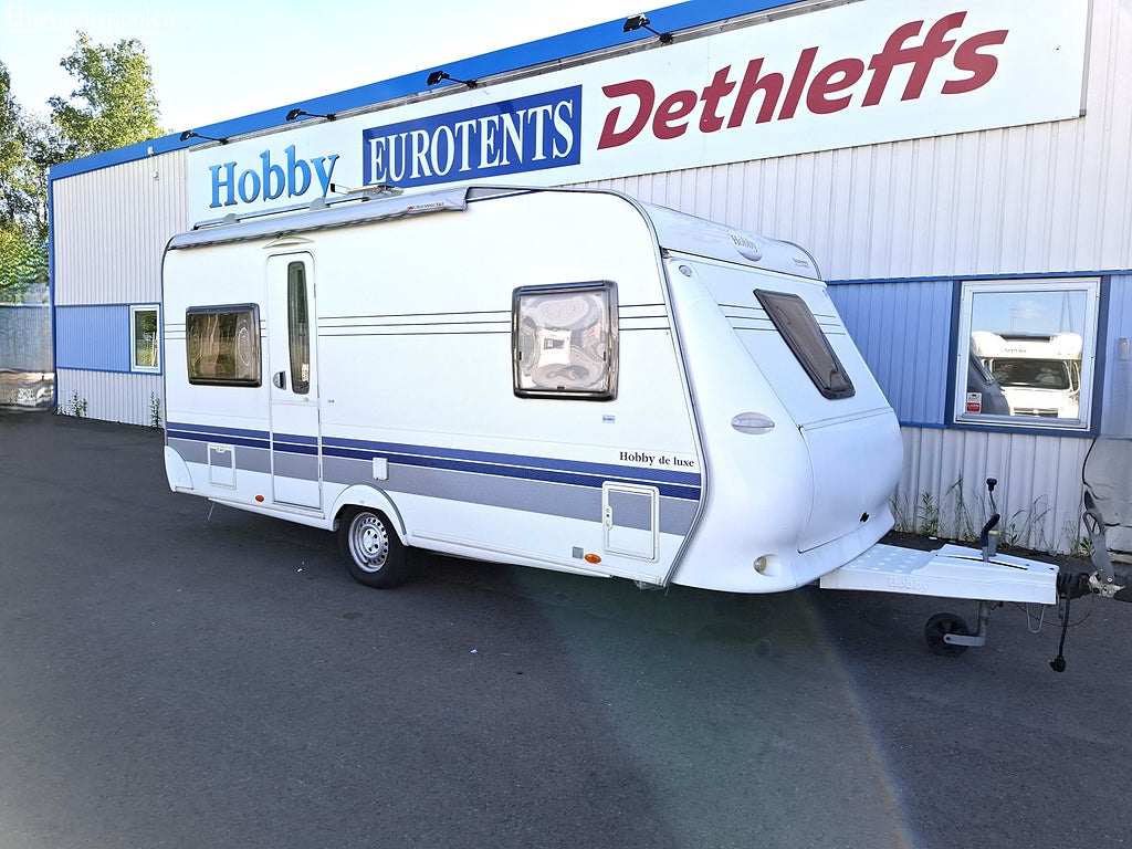 Hobby 460 UFE DE LUXE Dubbelbädd, Markis med sidor, Cykelställ