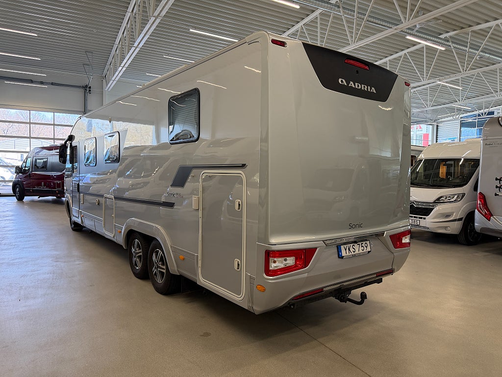 Adria Sonic Supreme 810 SC *AC*Automat*Skinnklädsel*