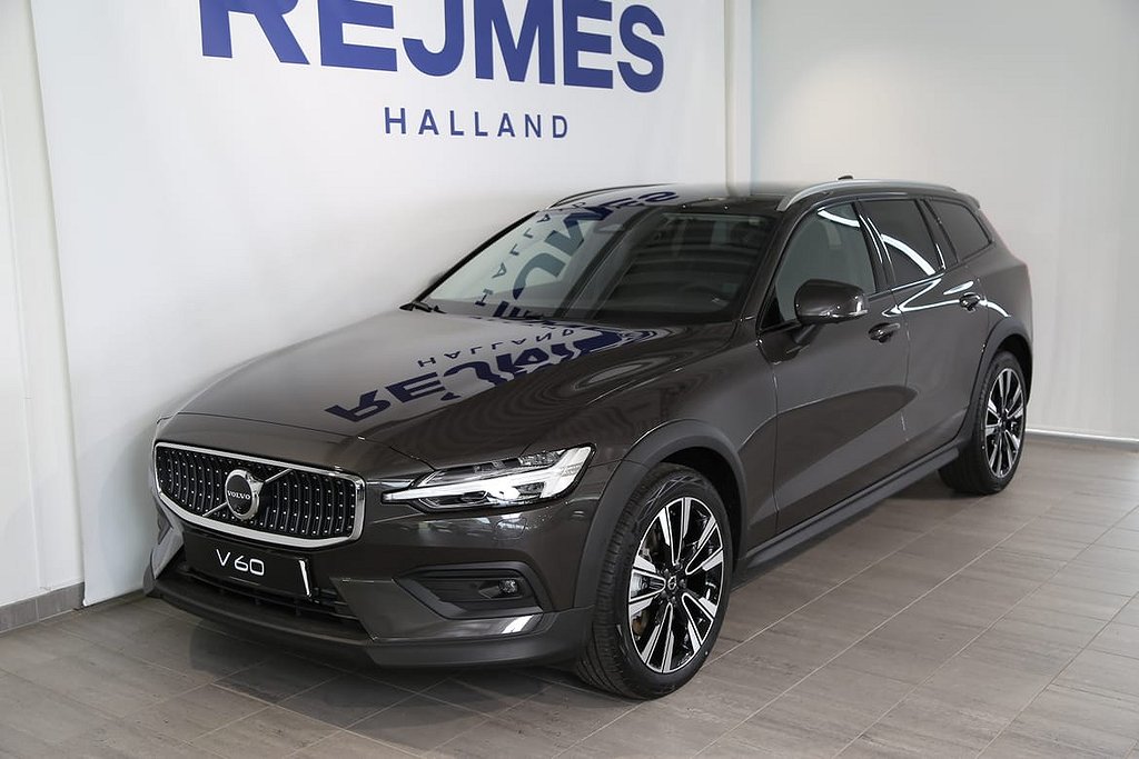 Volvo V60 Cross Country B5 AWD Bensin Plus Läderklädsel 360-Kamera Elman. Stolar Stolmin