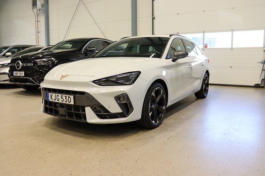Cupra Leon Sportstourer 1.5 eTSI Drag B-Kamera Cockpit 150hk
