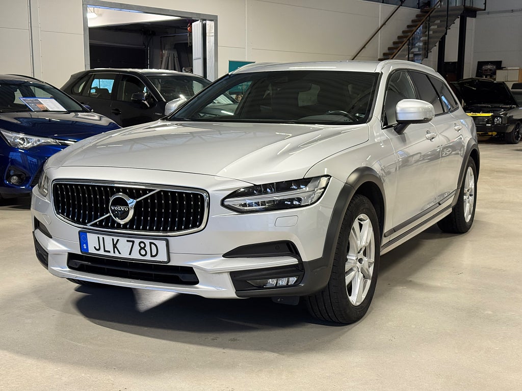 Volvo V90 Cross Country D4 AWD AUT 360° DRAG H/K LÄDER MOMS