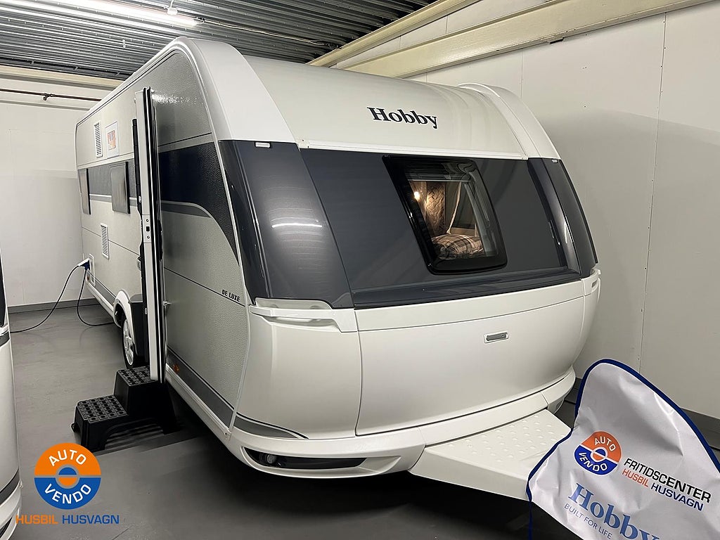 Hobby 545 KMF De Luxe KMF De Luxe 3 vån säng Ugn