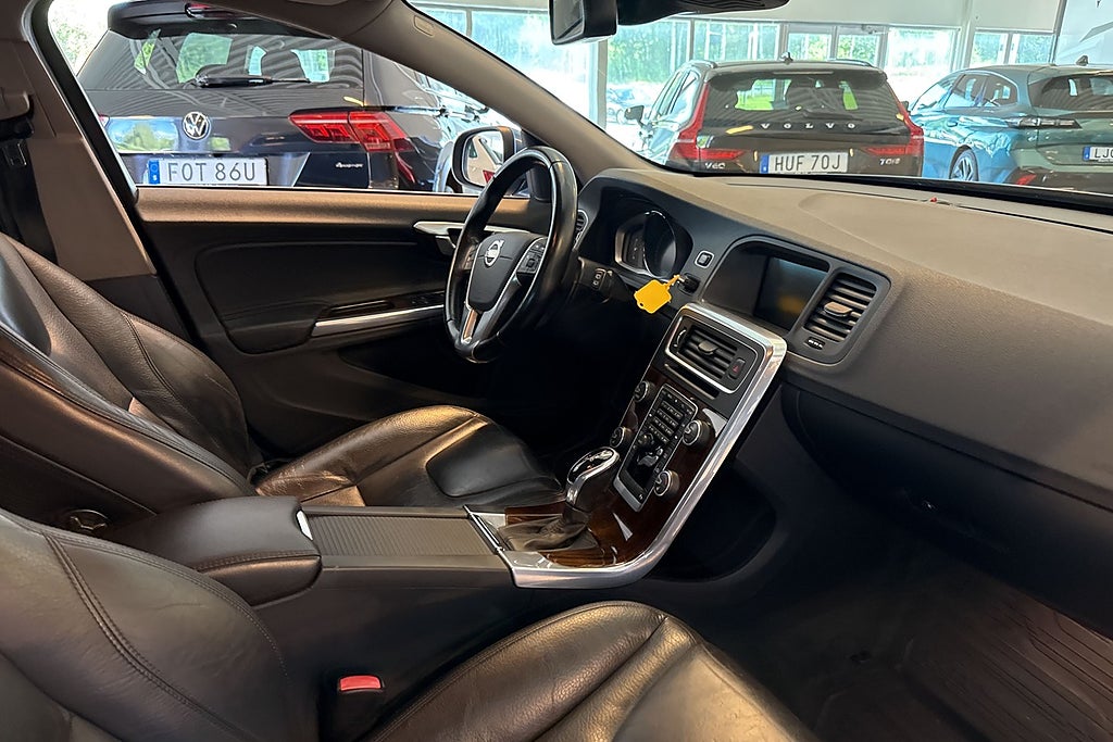 Volvo V60 D5 AWD Aut Summum Business Edition Pro Drag Värmare  miniatyr 9