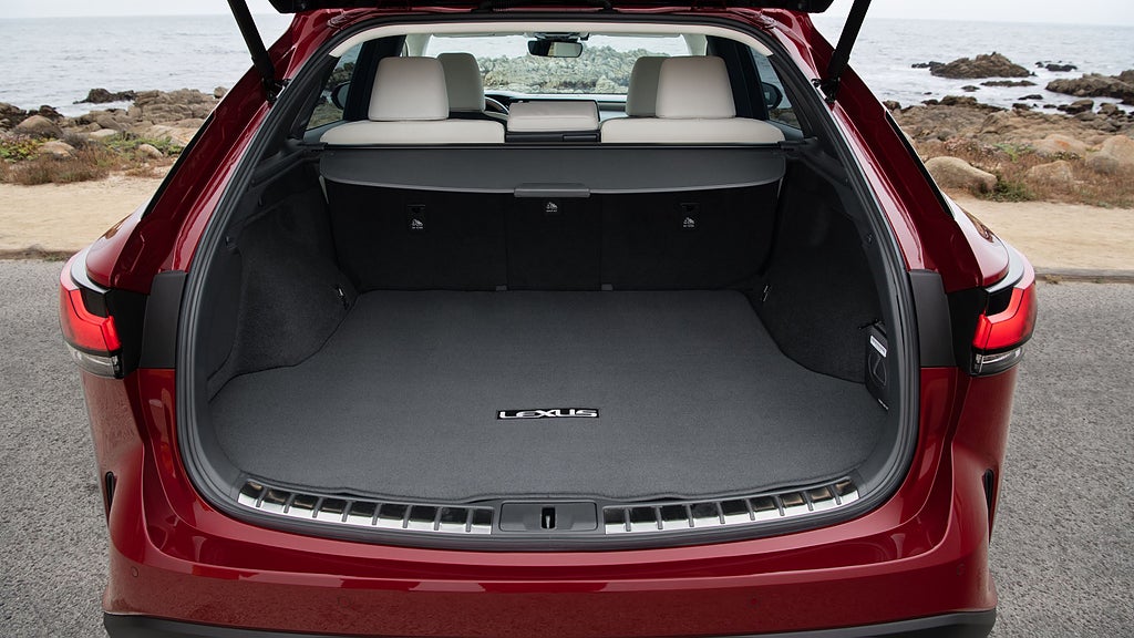 Nya generationen av Lexus RX får tre nya elektrifierade drivlinor. Foto: Lexus 