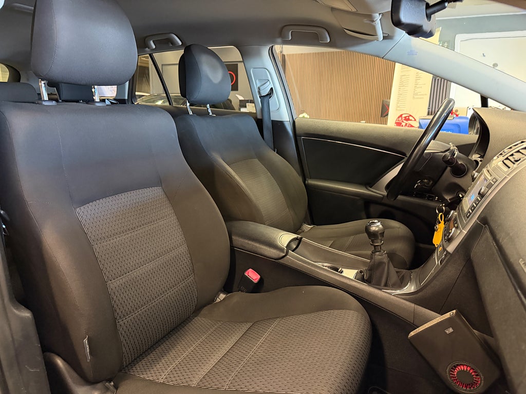 Toyota Avensis 2013 - miniatyr 24