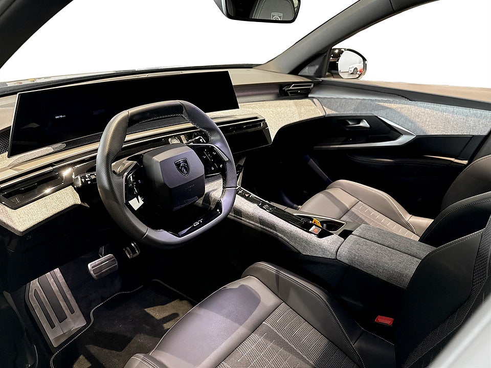 Bild på Peugeot 3008 GT Hybrid 145hk Aut B-KAMERA CARPLAY