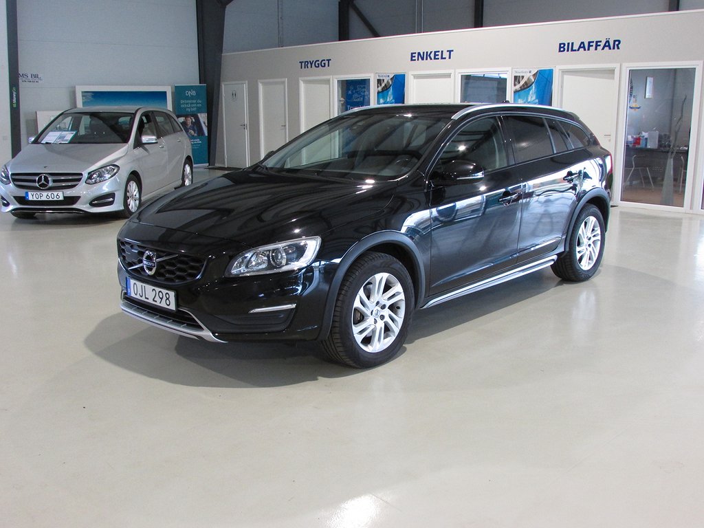 Volvo V60 Cross Country D3 Momentum Euro 6 DRAG KROK VOC 