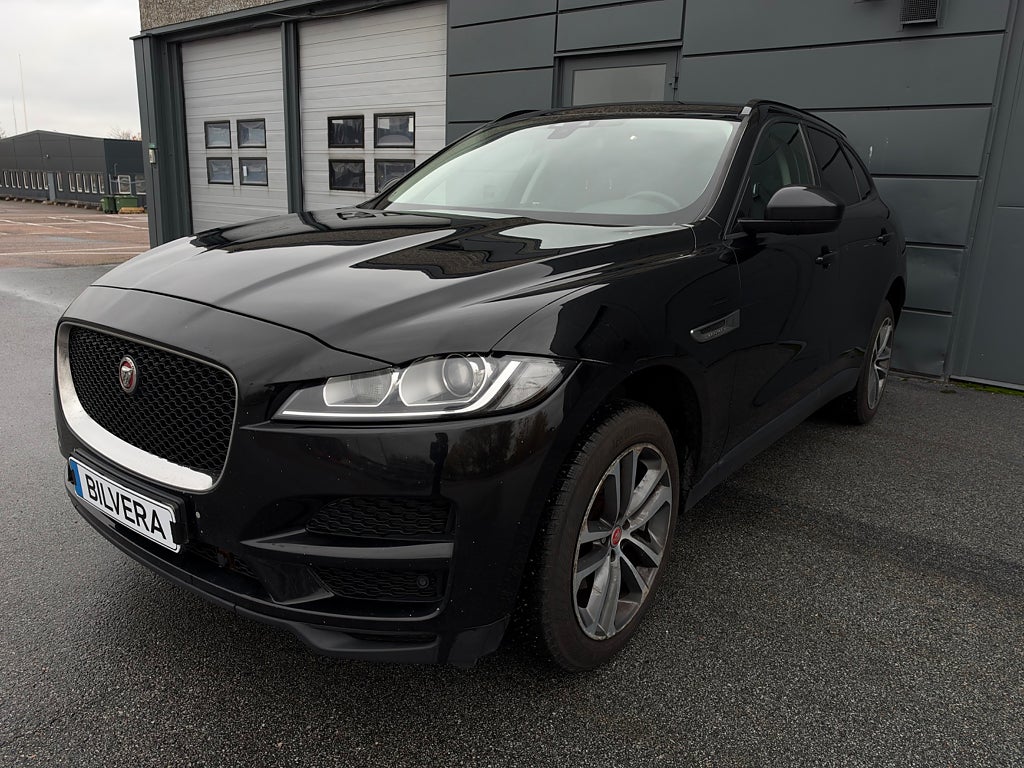 Jaguar F-PACE