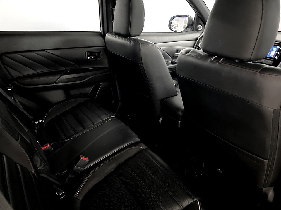 Bild på Mitsubishi Outlander S-Edition PHEV 203hk Aut 4WD B-KAMERA RATTVÄRME