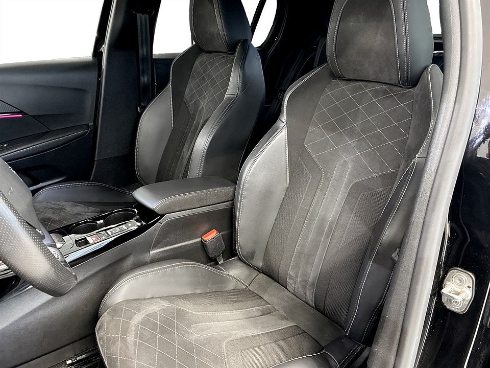 Bild på Peugeot e-208 GT 50kWh 136hk Aut B-KAMERA CARPLAY 