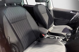 SUV Volkswagen Tiguan 8 av 27