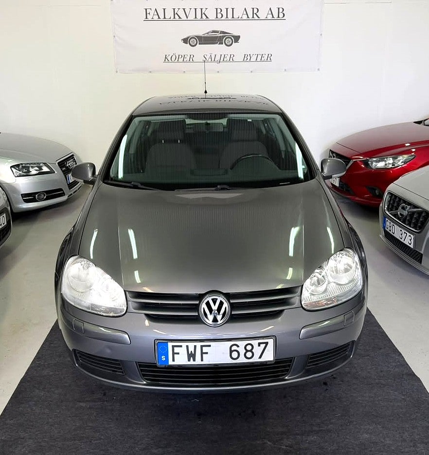 Volkswagen Golf 5-dörrar 1.6 Trendline Euro 4 / Bes / Nyservad / 