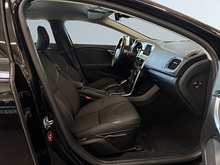 Volvo V40 Cross Country D3 Momentum S&V-hjul/Navi/Dvärm/Kamera/Blis/Keyless – bild 10