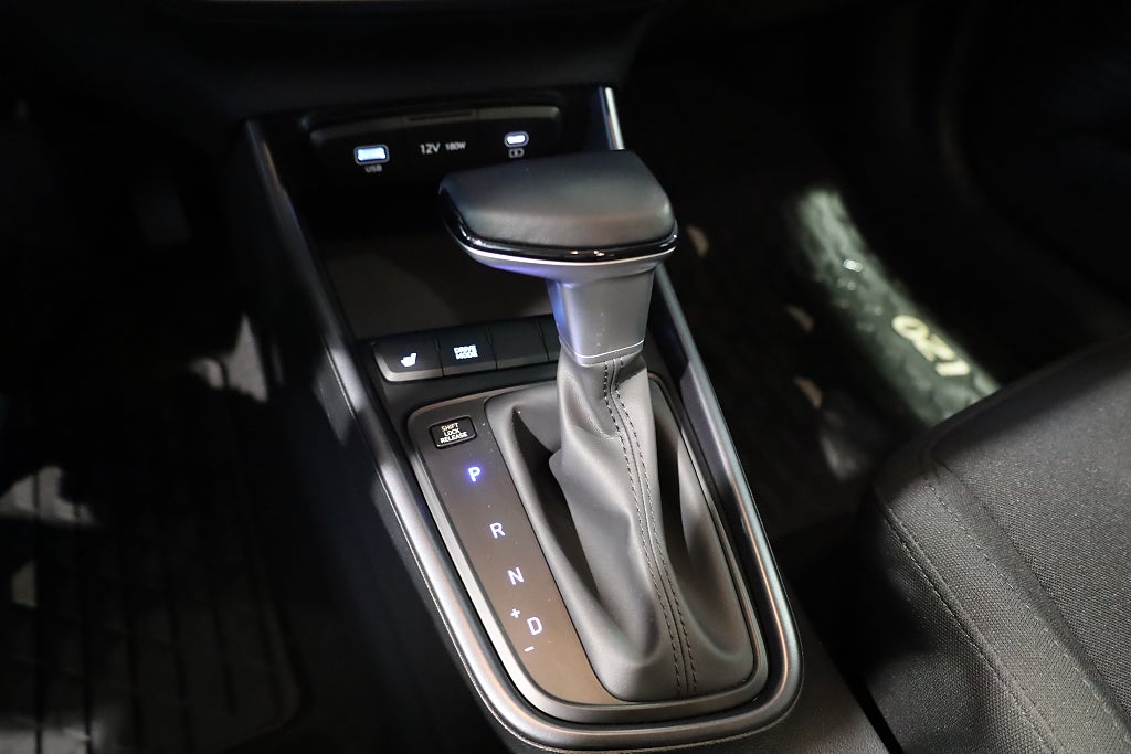 Hyundai i20 1.0 T-GDI DCT Essential Kamera Rattvärme CarPlay 2026