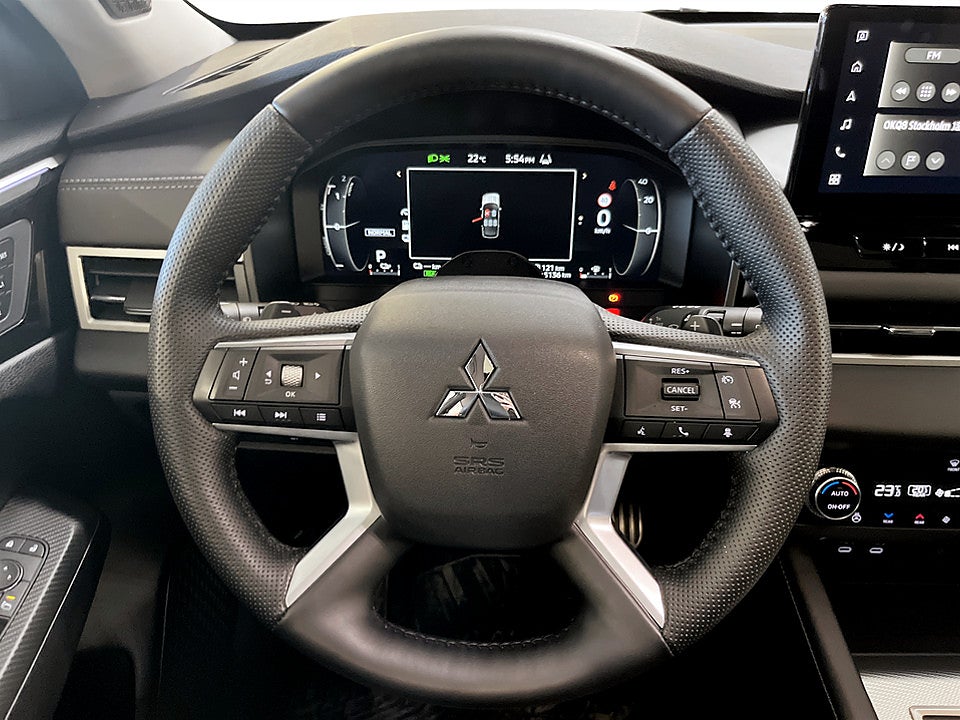 Bild på Mitsubishi Outlander Instyle PHEV 306k Aut 4WD PANO SKINNKLÄDSEL