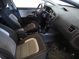 Halvkombi Kia Ceed 10 av 21