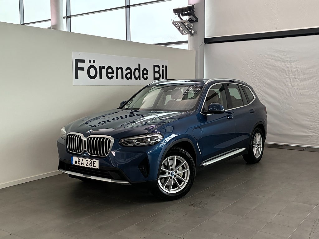BMW X3 xDrive30e Nav Drag HiFi Backkamera Sportstol 
