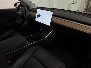 Sedan Tesla Model 3 10 av 19