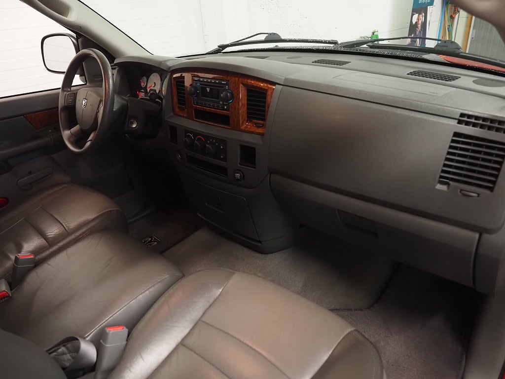 Dodge RAM 1500 Quad Cab 4.7 V8 238hk Lone Star | Dragkrok | 2006