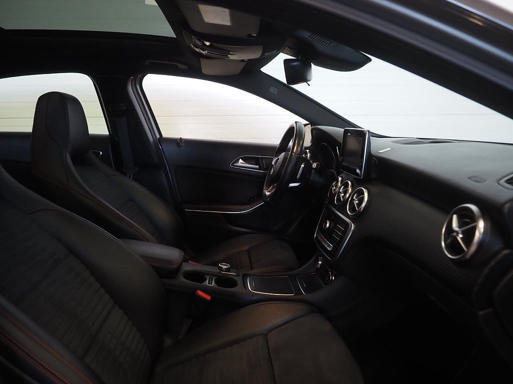 Mercedes-Benz A 180 d 7G-DCT AMG Line Kamera Pano Navi Låga mil 2018