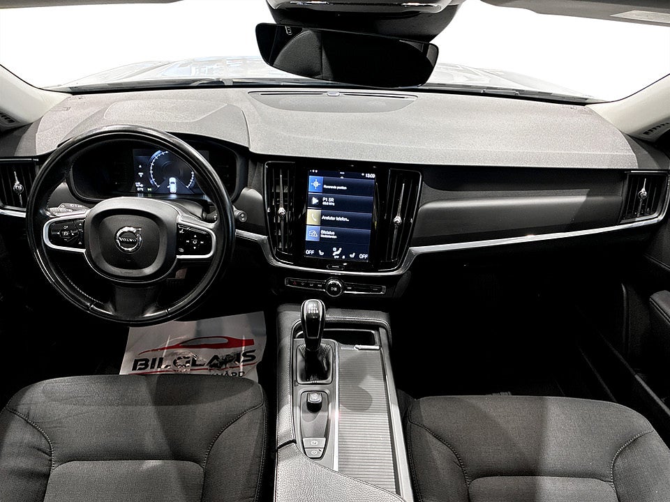 Bild på Volvo V90 Business D3 150hk DRAG BACKSENSORER NAVI