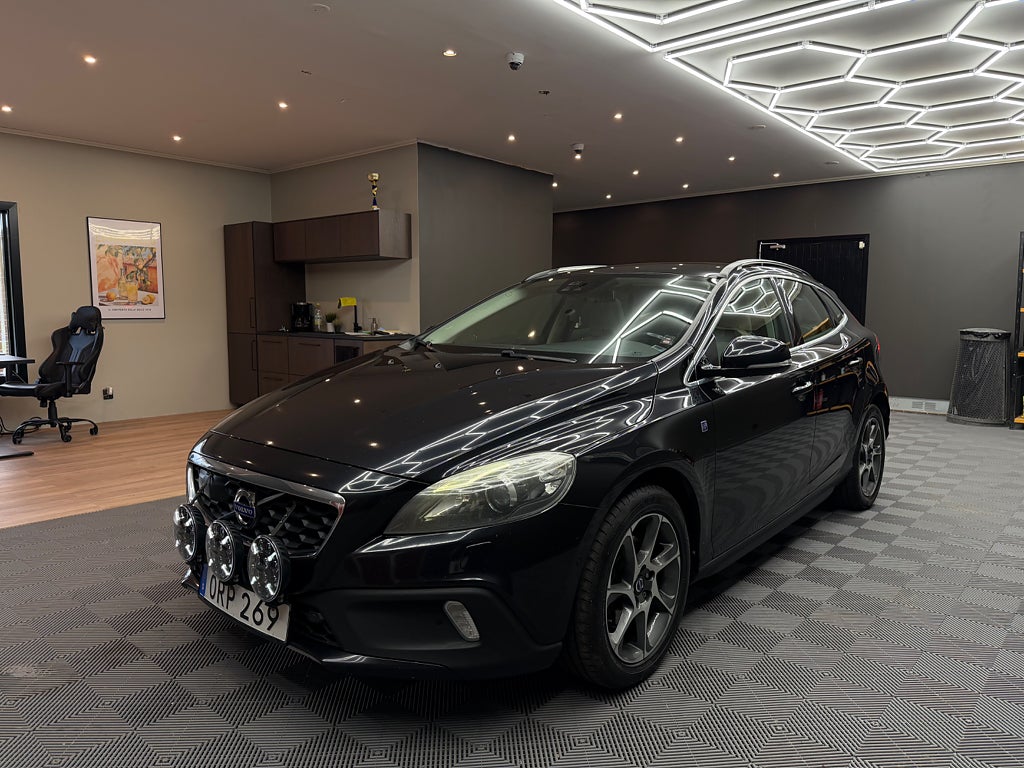 Volvo V40 Cross Country D2 Powershift Ocean Race | PANO | D-VÄRM |SE UTRUSTNING