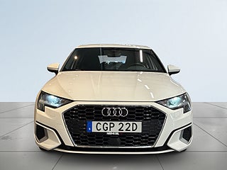 Audi A3 40 TFSI e S Tronic S&Vhjul/Kamera/Carplay/AdaptivF/MOMS – bild 2