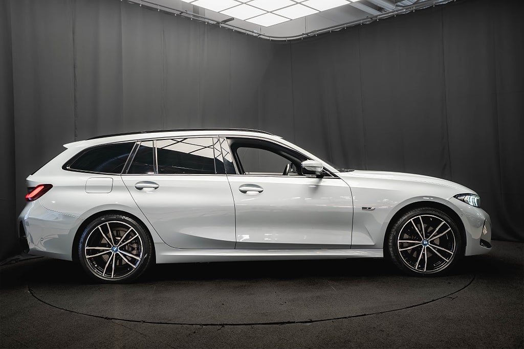 BMW 330e xDrive M Sport CARBON DRAG KAMERA ADAPTIV-FART MOMS