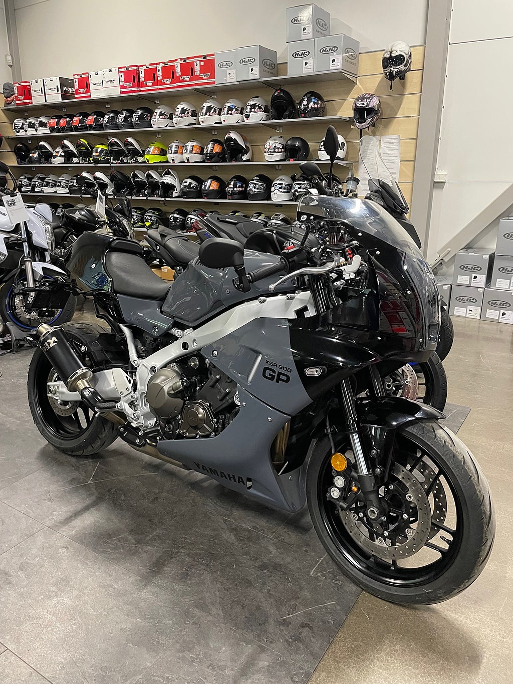 Yamaha XSR900 GP ABS DEMO AKRA 300 MIL SPARA 60000 KR xsr xsr-