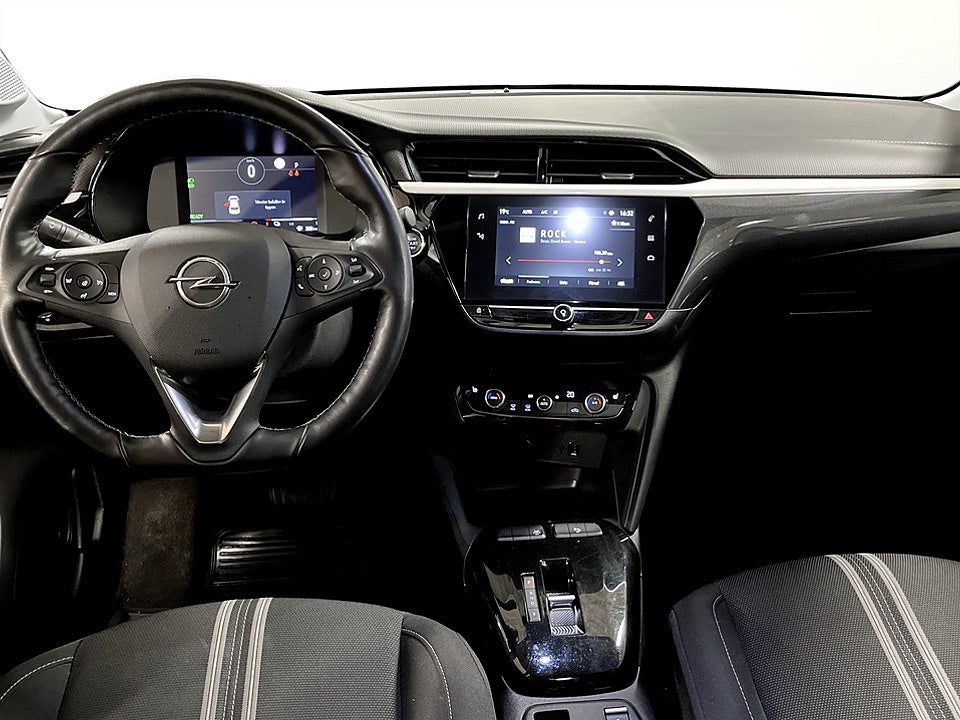 Bild på Opel Corsa-e 50 kWh 136hk Aut Design & Tech B-Kamera Carplay