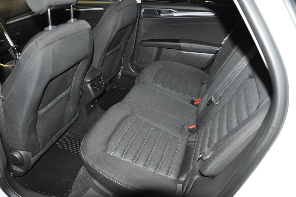 Ford Mondeo 2016 - miniatyr 12