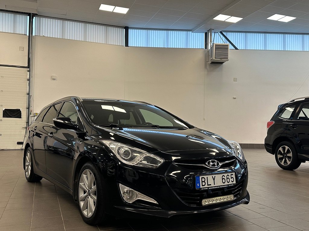 Hyundai i40 cw 1.7 CRDi Business B-kamera Navi 