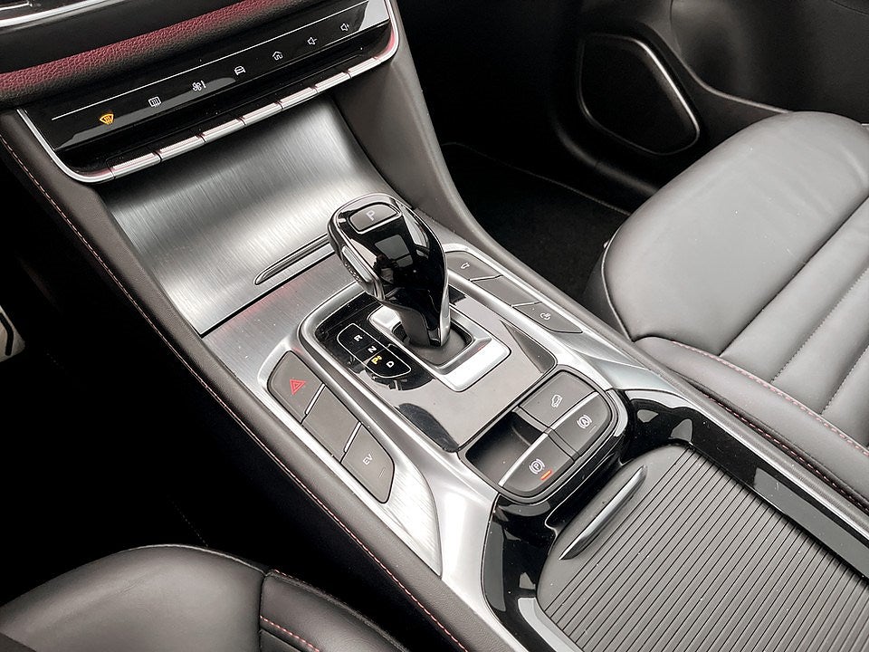 Bild på MG EHS PHEV LUXURY 258hk - PANORAMA,DRAG