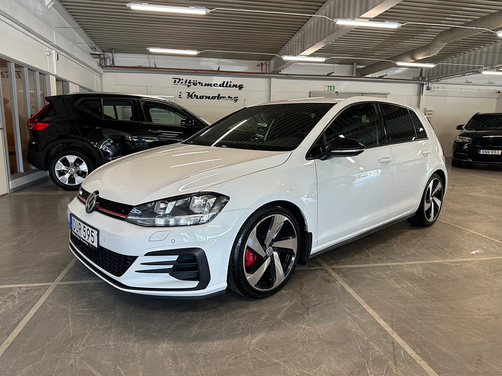 Volkswagen Golf GTI Performance 245hk Cockpit Dynaudio Adaptiv PDC