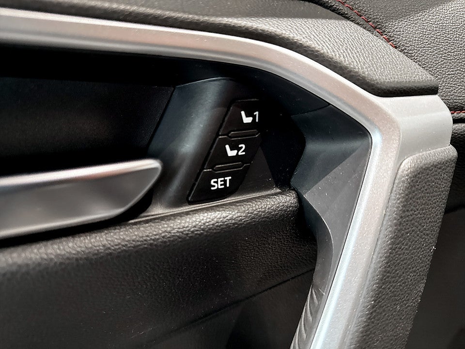 Bild på Toyota RAV4 Style Premium PHEV E-CVT 306hk Aut DRAG B-KAMERA PANO
