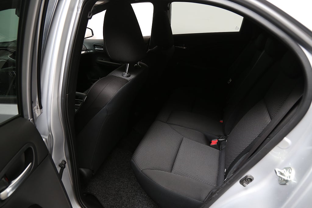 Honda Civic 1,6 i-DTEC 120hk Sport 5d Nybesikt Motorvärmare