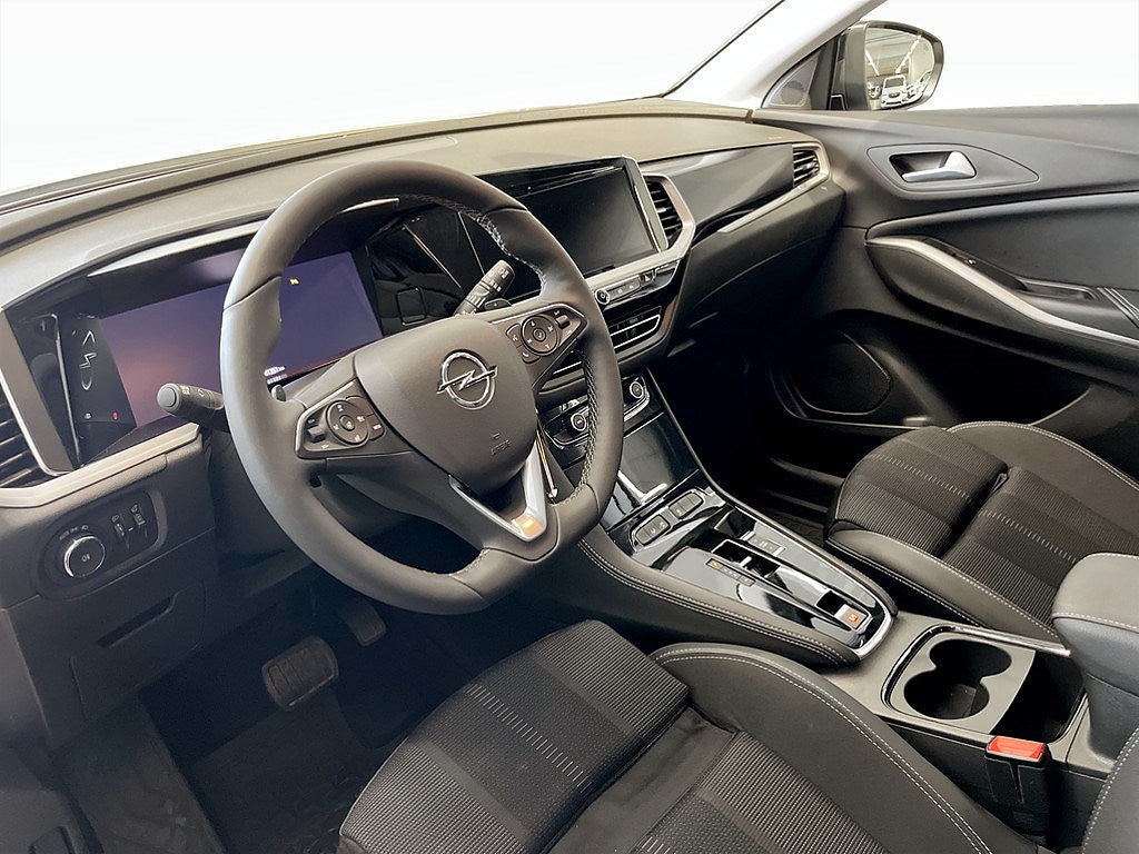 Bild på Opel Grandland GS 1.2 PT 130hk Aut - B-KAMERA, CARPLAY