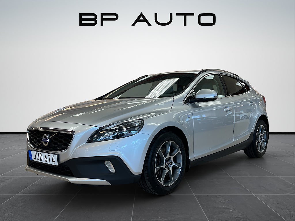 Volvo V40 Cross Country D2 Ocean Race Nyservad VOC Skinn