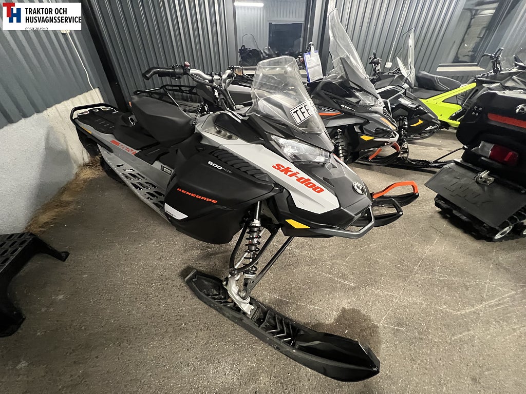 Ski-Doo Renegade Sport 600 ACE Momsad  ,