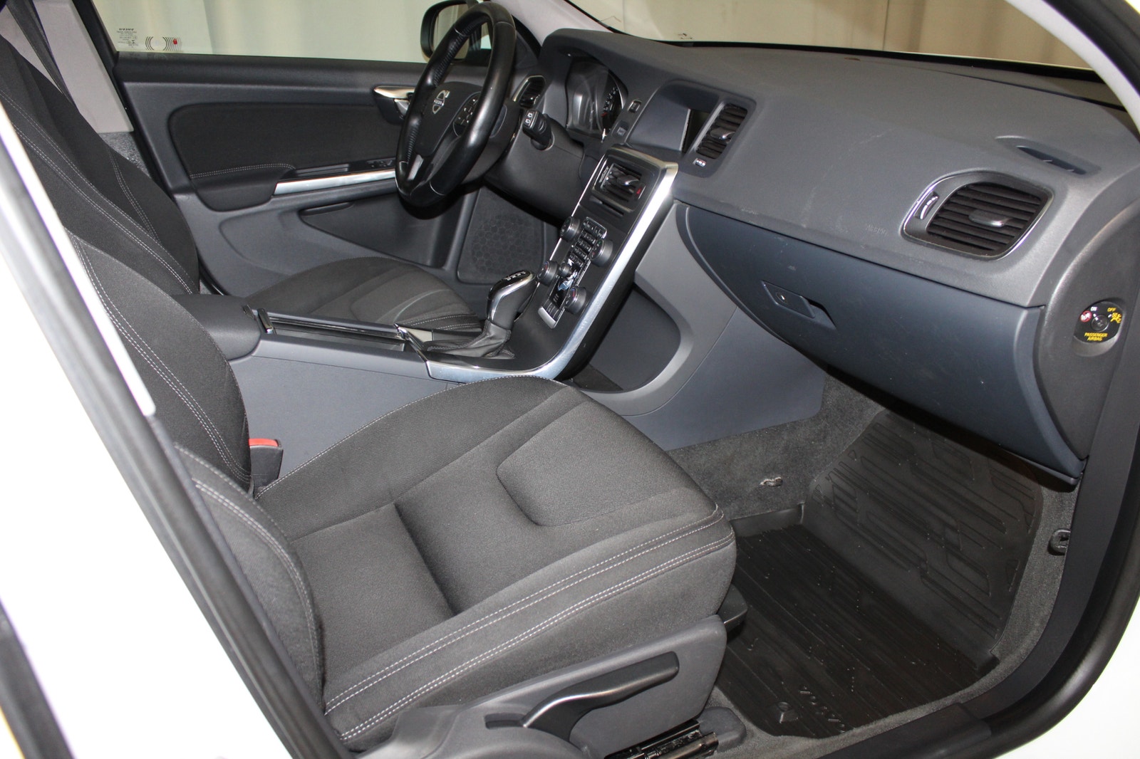 Volvo V60 D2 115HK, Powershift, Drag, S&V-hjul 2014 - miniatyr 15