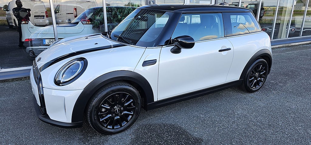 MINI Cooper 3-dörrars Steptronic,Connected,DrivingAssistant, 136hk