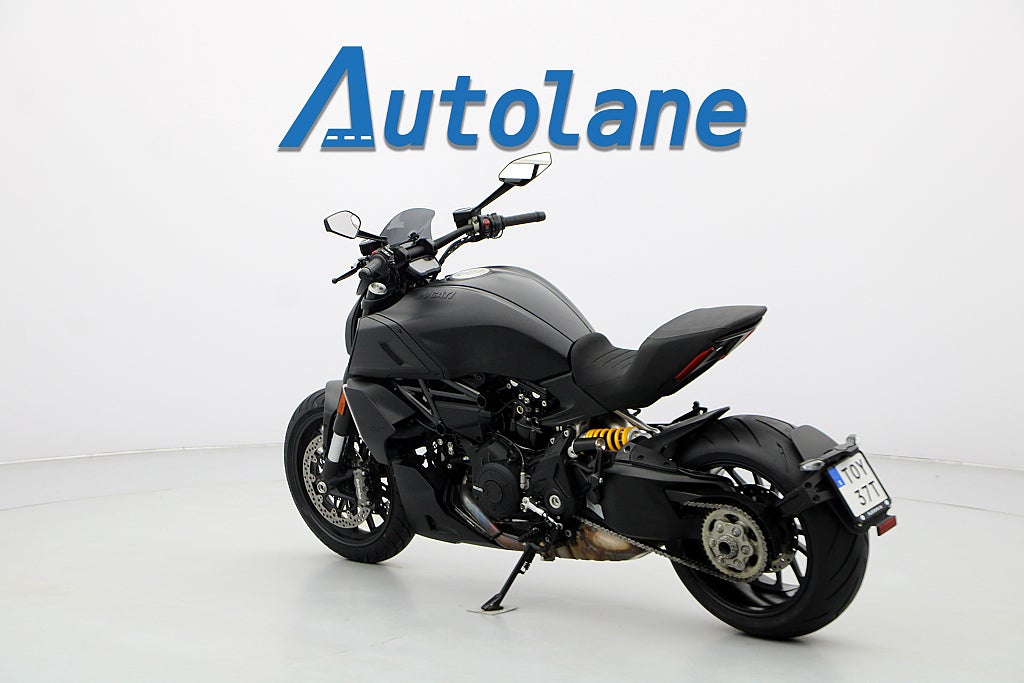 Ducati Diavel 1260 *Nyservad Nya däck *