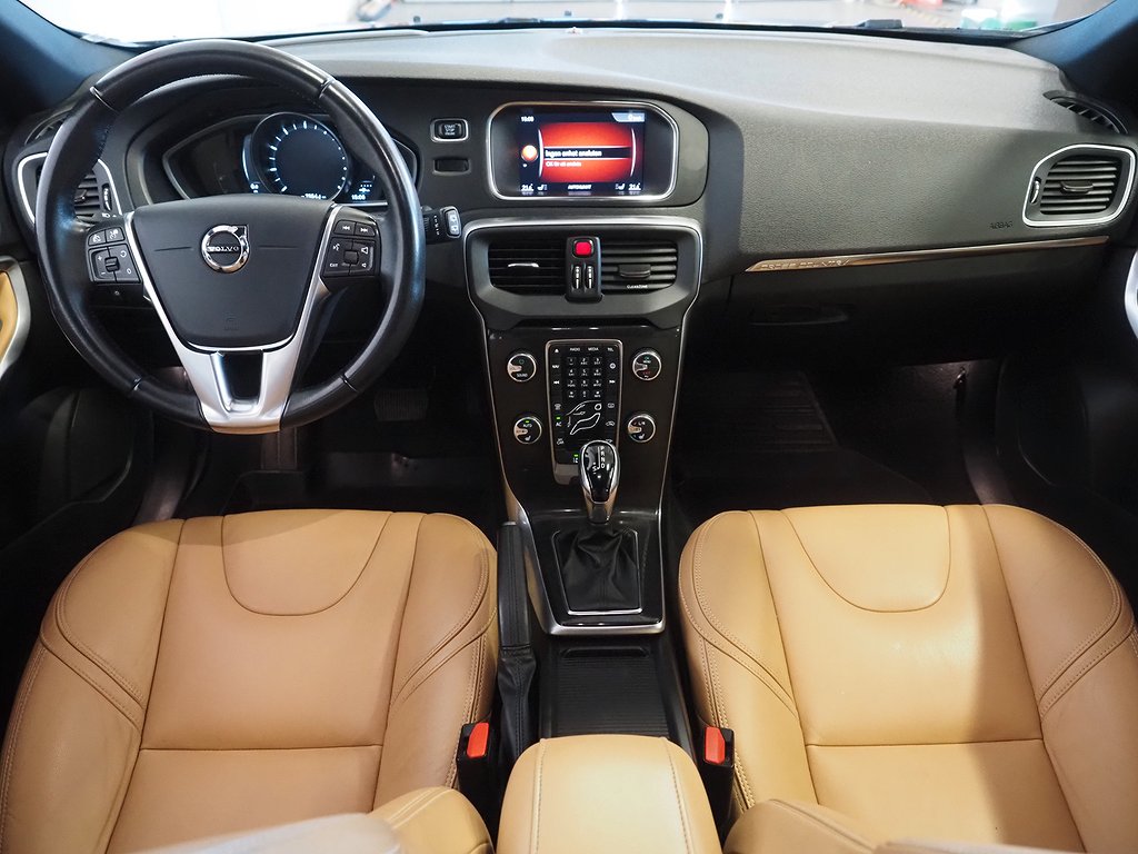 Volvo V40 Cross Country T3 150hk Pro Edition |Kamera|Drag| 2019