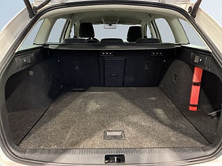 Skoda Octavia Kombi 1.5 TSI ACT Style Drag Värmare Ad Farthållare S&V – bild 12