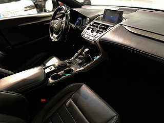 Lexus NX 300h AWD 2.5 Aut Hybrid F Sport Nav MoK Kamera SoV