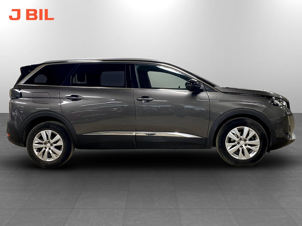 Bild på Peugeot 5008 GT 1.2 PT 130hk Aut 7-SITS B-KAMER CARPLAY
