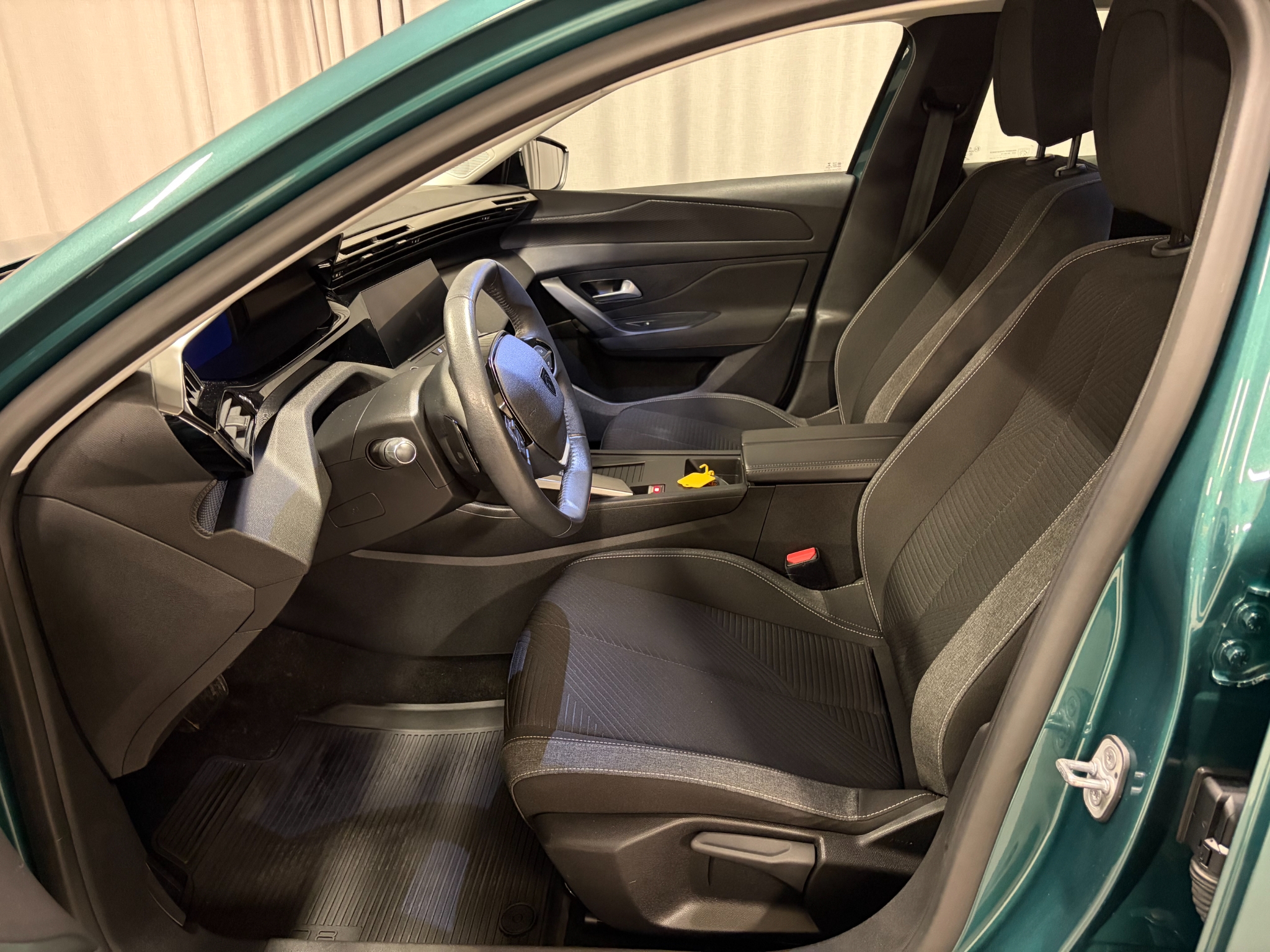 Peugeot 308 2022, photo 7/44