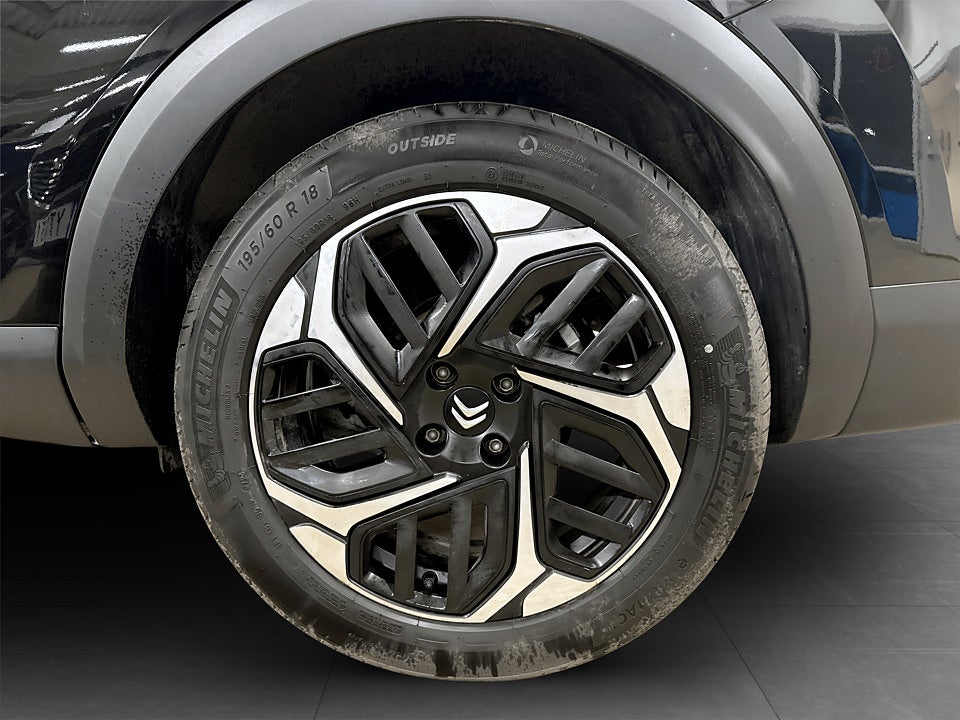 Bild på Citroën C4-X Shine 1.2 PT 130hk Aut B-KAMERA NAVI