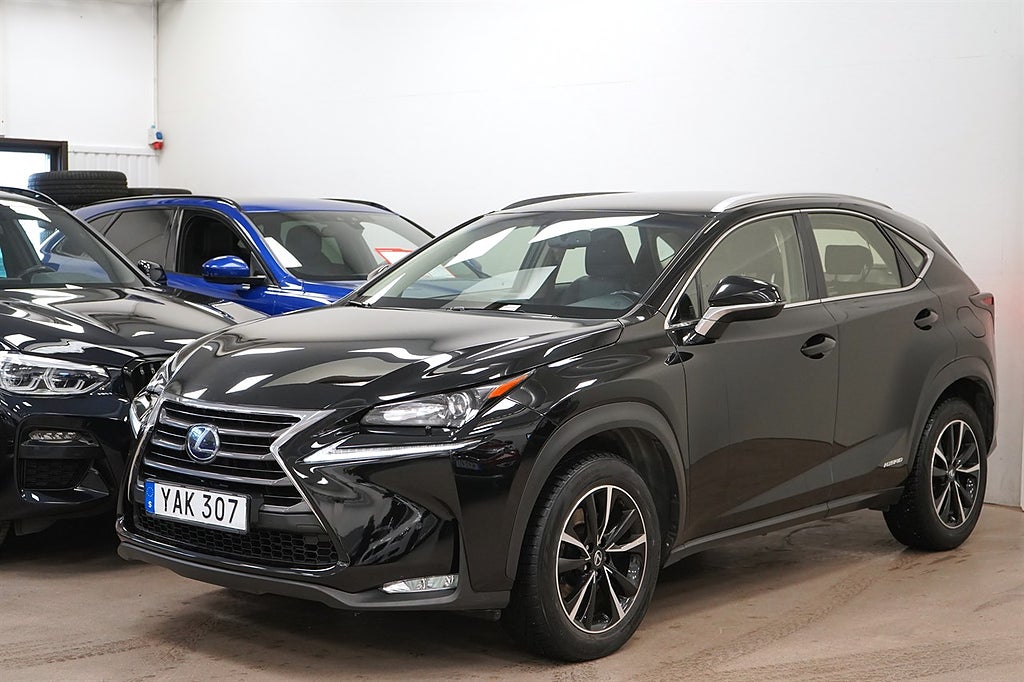 Lexus NX 300h AWD 2.5 E-CVT HYBRID BUSINESS LINE